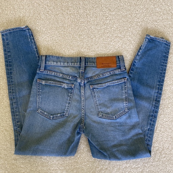 Moussy Skinny Low Rise Light Wash Fading Detail Rip & Distress Blue Denim Jeans - Picture 6 of 16